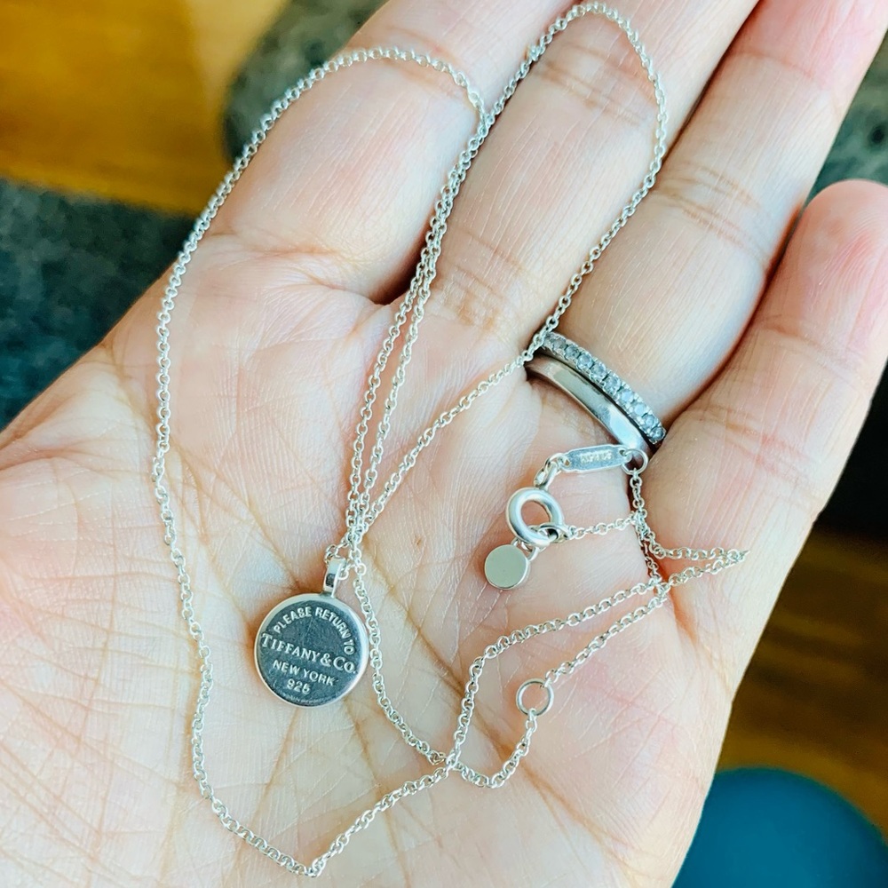 Return to Tiffany Round Circle Pendant on adjustable Chain